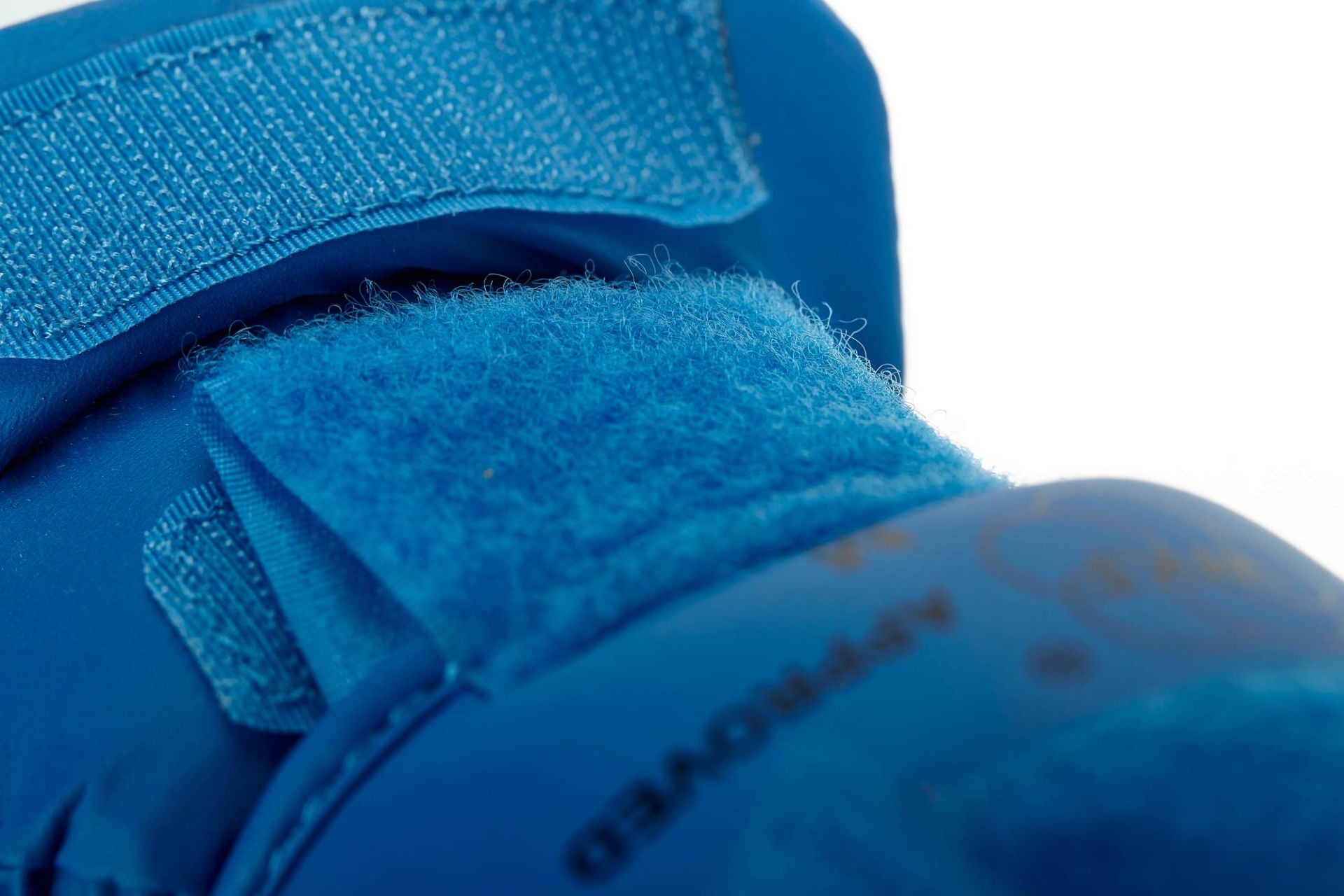 Adidas ščitniki narta, odobreni s strani WKF, modri