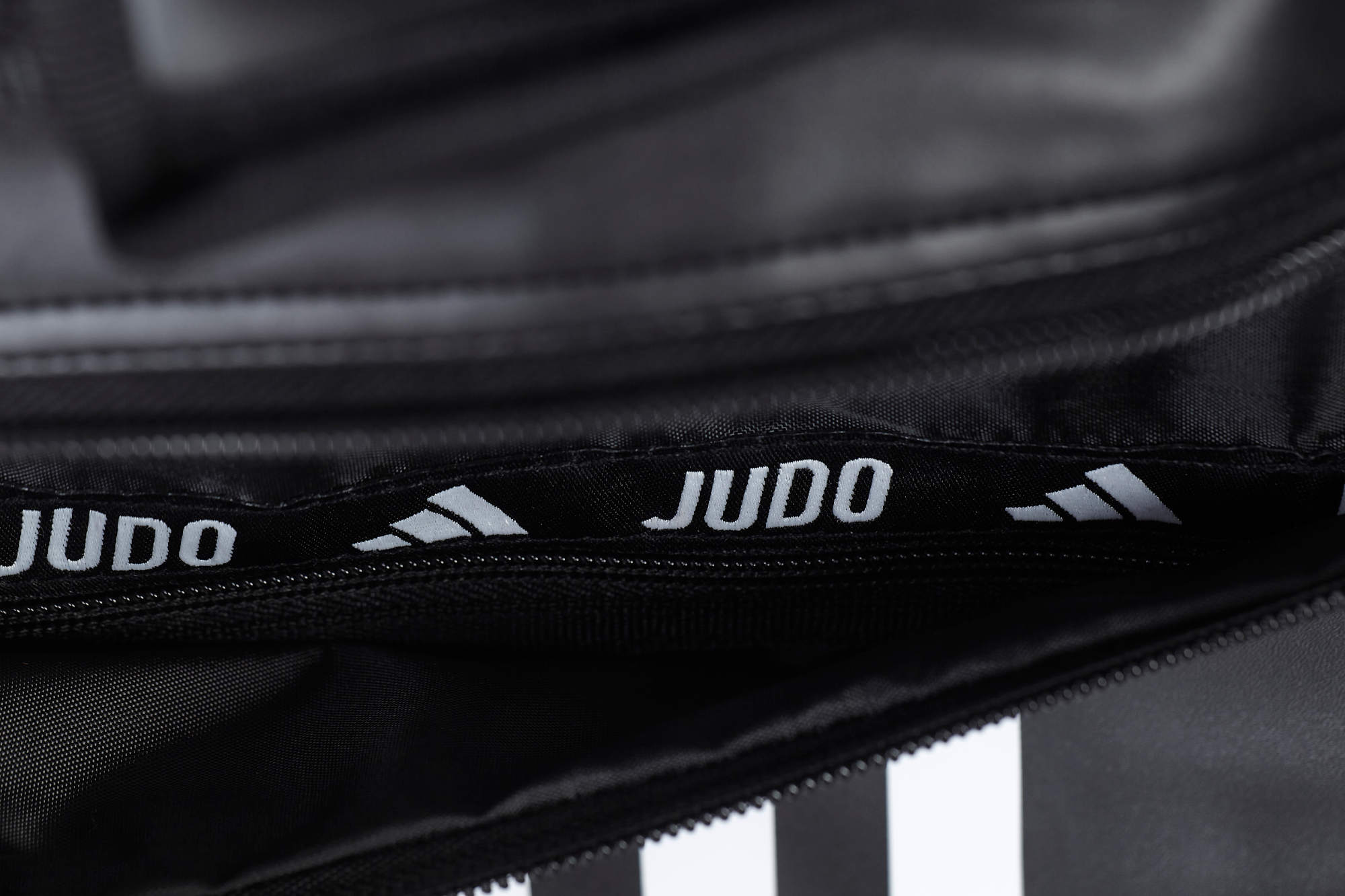 Adidas judo torba iz umetnega usnja L, črna